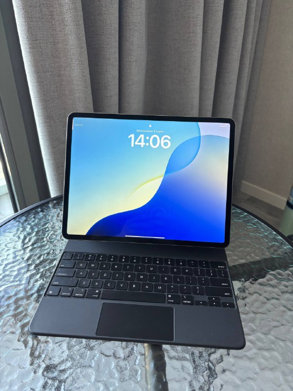 Продам IPad Air 13, — фото 1