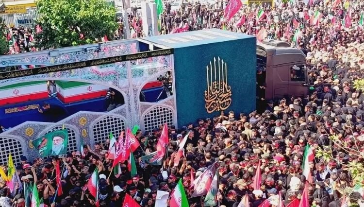 خبرگزاری ایرنا: همزمان با مراسم چهلم رهبر شهید منتشر شد؛🔸روایت‌های یک بدرقه تاریخی🔹پژوهشگاه فرهنگ، هنر و ارتباطات با هدف ثبت، مستندسازی 