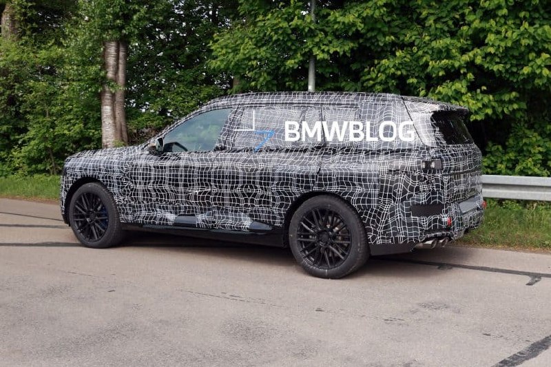 Дилеры BMW в США уже вживую посмотрели новый X7 G67 и говорят: "он стал бол
