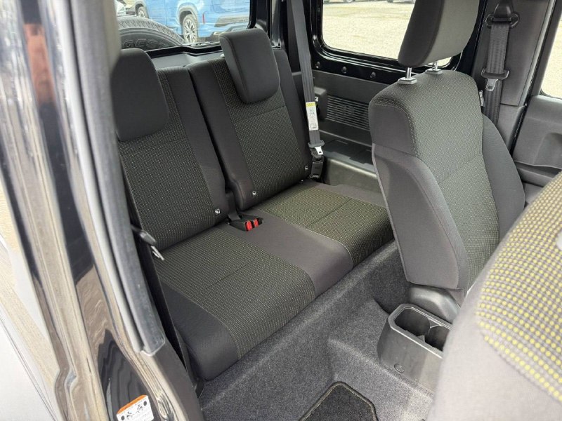 Suzuki Jimny 2021 фото 7