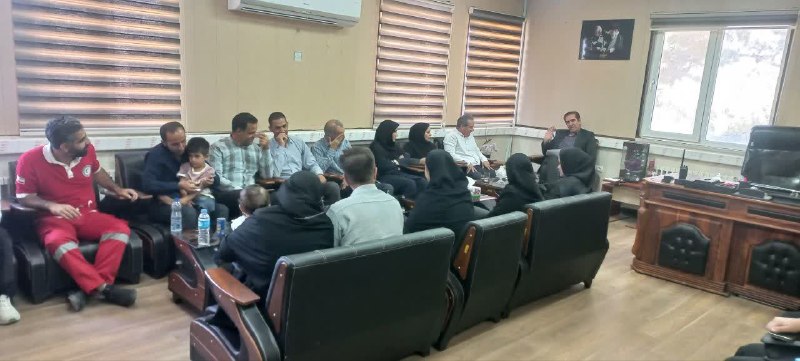 سیروان نوین: 🔸همزمان با گرامیداشت هفته تشکلها و مشارکتهای اجتماعی جوانان؛🔹فرماندار سیروان: تمامی صحبتهای جوانان بهحق است/ پروژهه