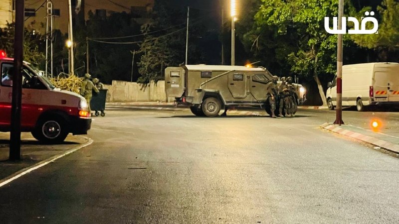 צבא הכיבוש סוגר את הכביש ומפריע לתנועת כלי רכב, במקביל להסתערות המתמשכת על רחוב עמאן, מזרחית לעיר שכם.