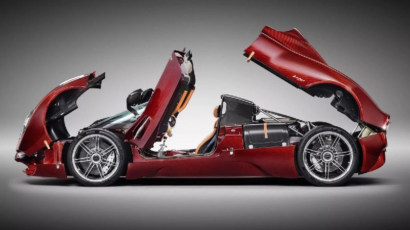 Суперкар Pagani Utopia получил открытую версию Roadster 6