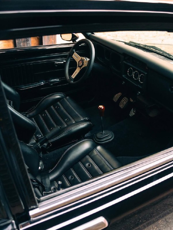 Datsun 510 4
