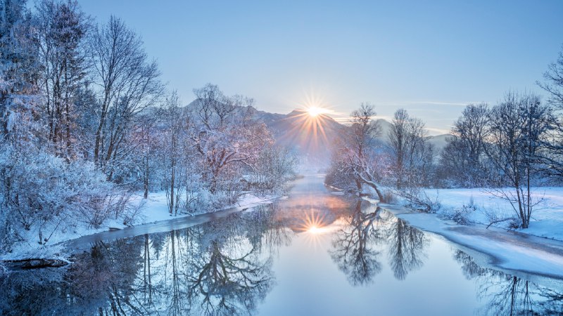 Midwinter wonderlandLoisach River at Lake Kochelsee, Bavaria, Germany (© Christian Back/eStock Photo)