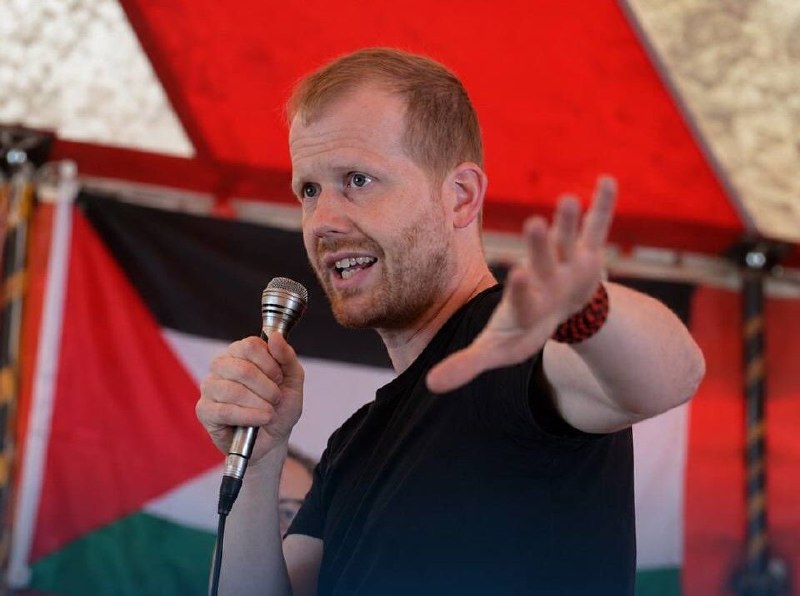 אנגליה חסמה את כניסתו של הסופר והפעיל השוודי הפרו-פלסטיני מקורות חדשות דיווחו כי ממשלת בריטניה מנעה מהסופר…