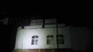 Yemeni forces in front of the security department of al-Mashrak.