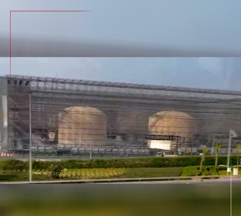 اخبار فوری مشهد و ایران: هراس امارات از حملات پهپادی 🔹امارات متحده عربی از ترس حملات پهپادی قفسهای فلزی عظیم اطراف مخازن ذخیره سوخت در ابوظبی کش