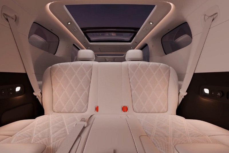 Leapmotor показал роскошный минивэн D99 3