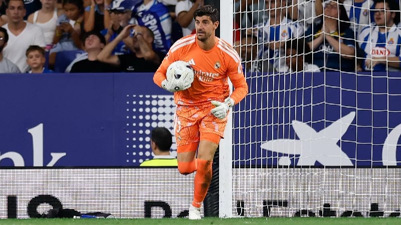 REAL MADRID PAGE: 🗣صحبتهای تیبو درباره عملکرد و کیفیت یان دیومانده:➕«دیومانده بازیکنی است که تازه به تمرینات ملحق شده و زمان کمی است که ک