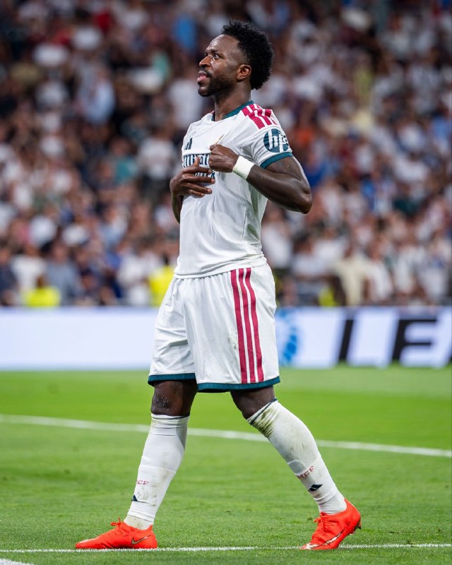 رئال مادرید | Real Madrid: 🚨🌏 آ اس:⚪وینیسیوس، نقش جدید خود را در کنار کیلیان امباپه و وجود جود بلینگهام پذیرفته است.⚪او دیگر تنها کاپیتان و قطب اصل