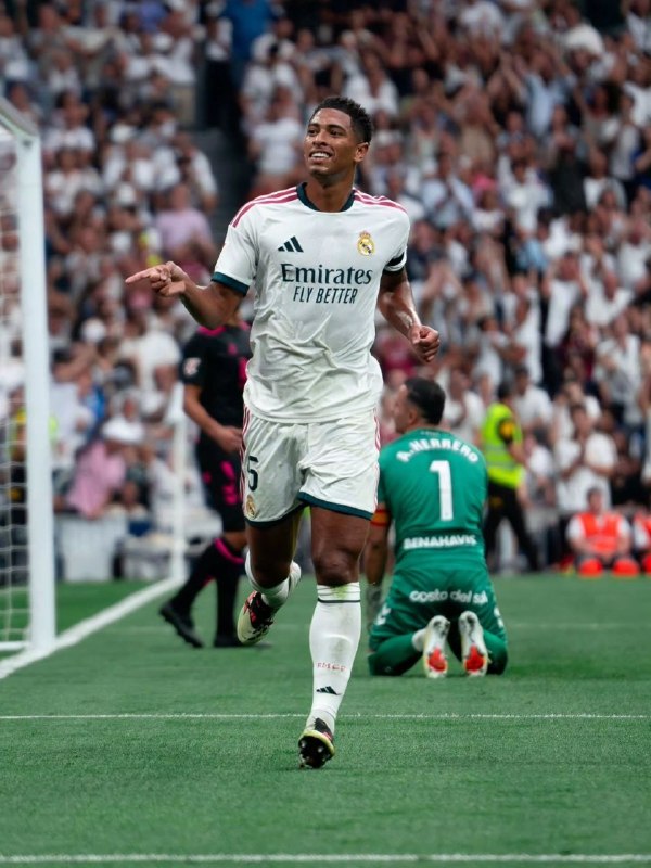 Real Madrid Phantoms: تمدید قرارداد بیلینگهام به طور مستقیم تحت تاثیر قرارداد وینیسیوس قرار داره! طبیعیه که بیلینگام و امباپه این مبلغ رو در م