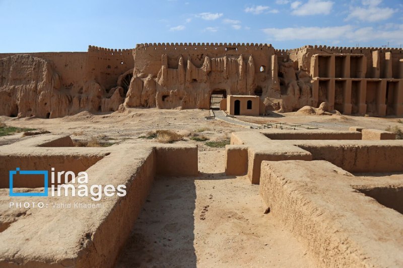 فرش قرمز «بلقیس» اسفراین زیرپای سرمایه‌گذاران — ایرنا (تلگرام)