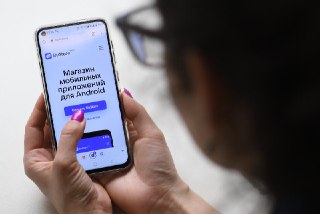 Новые правила Google для приложений на смартфонах Android с 2027 года ставят под удар  российские приложения. Не поможет даже RuStoreGoogle запустит обязательную верификацию разработчиков для Android. Из-за этого есть риск, что со следующего года приложени