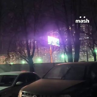 Подмосковный Красногорск рискует попасть в топ городов России по количеству людей, страдающих от бессонницы. Причина — яркие рекламные щиты, которые мешают спать горожанам по ночам.Один из них (и самый мощный) стоит на пересечении Волоколамского шоссе и, к