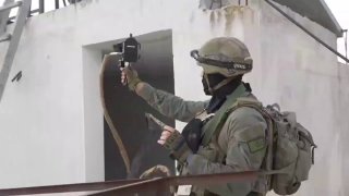 דובר צבא הכיבוש הישראלי: "הצבא פינה וסגר את בתיהם של מבצעי פיגוע הירי בכפר טל ליד שכם לקראת סגירתם והריסתם".