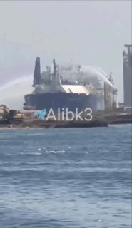 סצנות מפעולות כיבוי במתקן האחסון האמריקאי לגז טבעי נוזלי בדמייטה, מצרים.