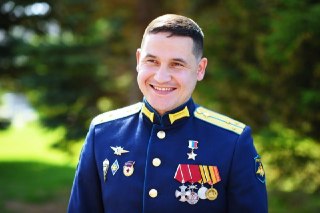 Военный, обвиняемый в расстреле жителя Бучи, пойдет на выборы в Госдуму от «Единой России»Нурсултан Муссагалеев, которого Украина обвиняет в пытках и убийстве мирного жителя в Буче, прошел праймериз «Единой России» в Оренбургской области. Он занял второе м