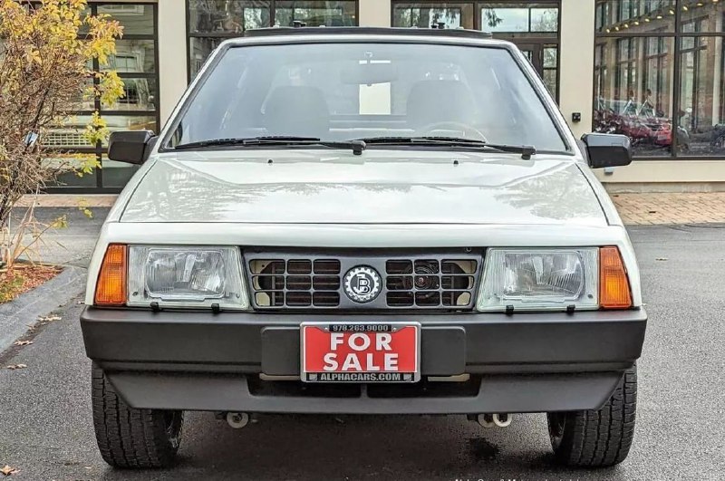 В США продают за $29 тысяч Lada-кабриопикап 5
