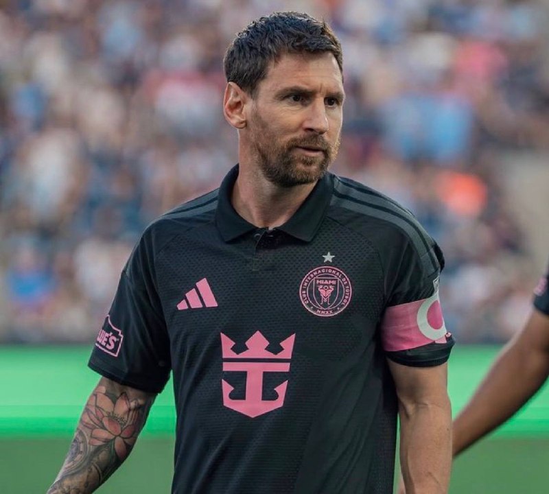 Leo Messi Lovers | آرژانتین: 📊 لئو امشب میتونه به ۱۱۰ امین بازیش با پیراهن اینترمیامی برسه :▪️ بازی‌ها: ۱۰۹ 🏟️▪️ گل‌ها: ۹۳ ⚽️▪️ پاس گل‌ها: ۵۲ 🅰️▪️ گل