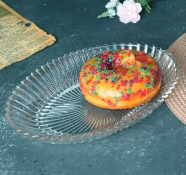 طاها ارزونی: 💢 دیس بیضی گود سانتا ۱۲ 💢 🍲 مناسب سرو انواع غذاهای خوشمزه، خورشت و مرغ و... ✨ بلور با کیفیت و درخشان 📦 جعبه‌دار، شیک و آ