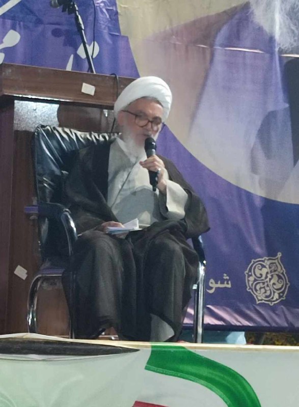 صدای تایباد: حجت‌الاسلام والمسلمین حسین ملکی، امام جمعه شهرستان: چرا برادران اهل سنت در اجتماعات شبانه کمتر شرکت می کنند؟ مگر این ممل