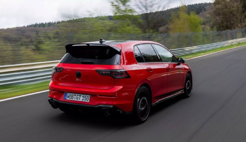Volkswagen отметил 50-летие модели GTI выпуском юбилейной версии — Golf GTI Edition 50. 2