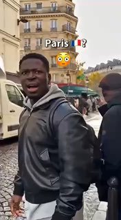 הבלוגר הניגרי לא מאמין שהוא בפריז איך הרגשתי בבית הירשם: משוב: צ'אט לתקשורת