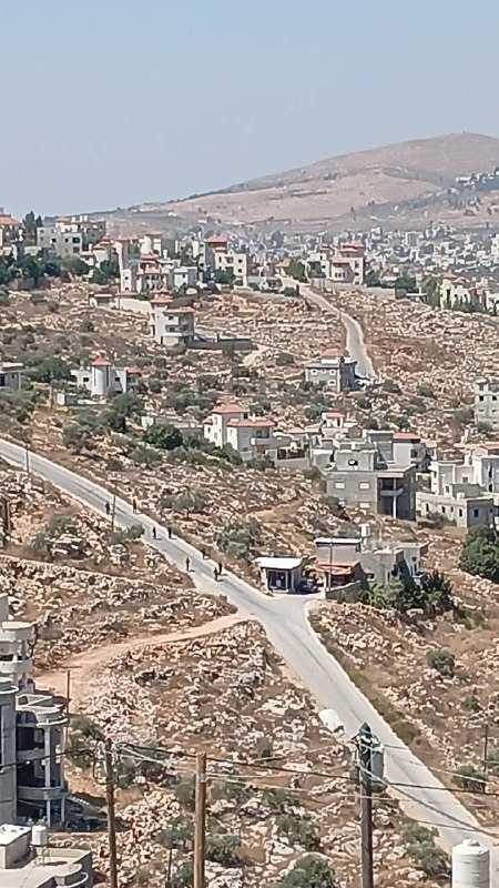 תמונות של חלק מההסתערות על אזור המערב ביישוב בית פוריק ממזרח לשכם.