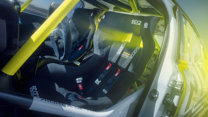 Opel построил электрический кроссовер для ралли 4
