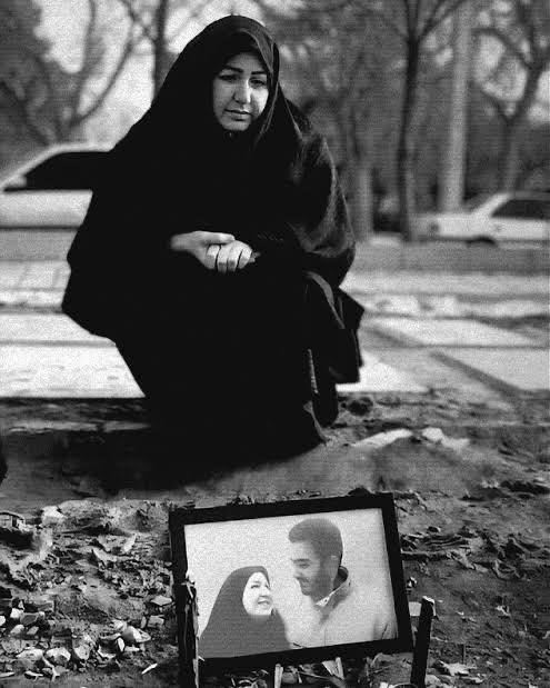 کمپین بازگشت شاهزاده: چه شیر مردی را به خاک سپرد این مادر.🫡چه یلی بود این پسر.🥀#مجیدرضا_رهنورد🔗 مهدی غیر موعود (@mahdi_jpg) @C_B_SHAHZADEH