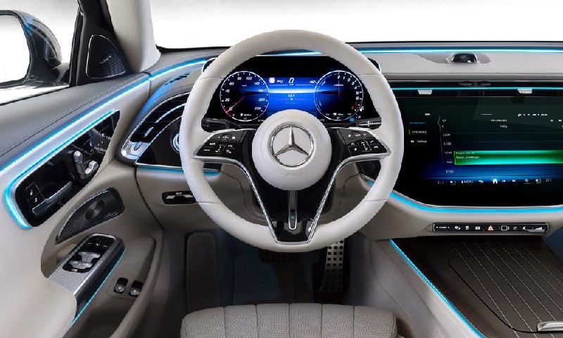 Mercedes-Benz E-Class 9