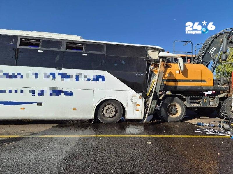 🇮🇱 איתי גל-און. אוטובוס שהסיע ילדים התנגש בטרקטור מאחור, אחד הפצועים במצב אנוש.