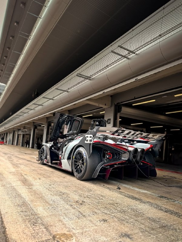 Bugatti Bolide 2