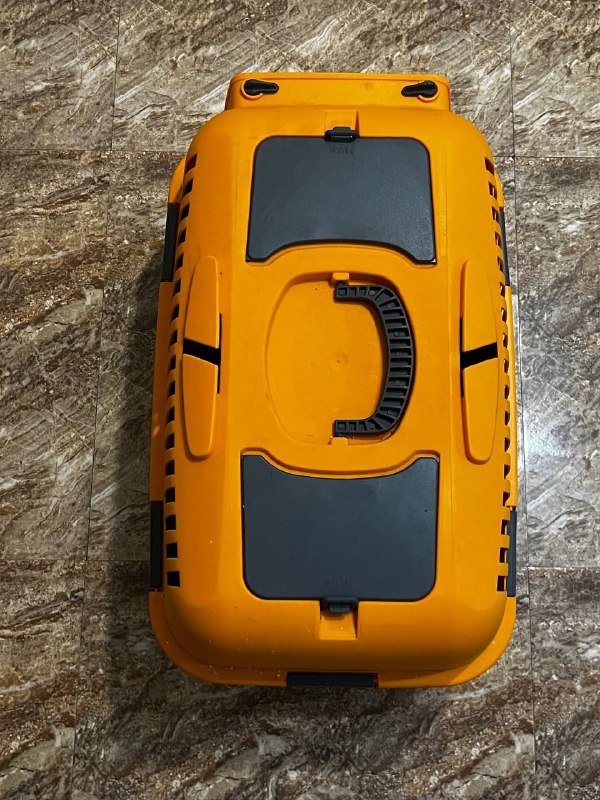 Продам переноску для питомца. Подходит для кошек и небольших собак до 8 кг. Размер 55*36*35 — фото 1