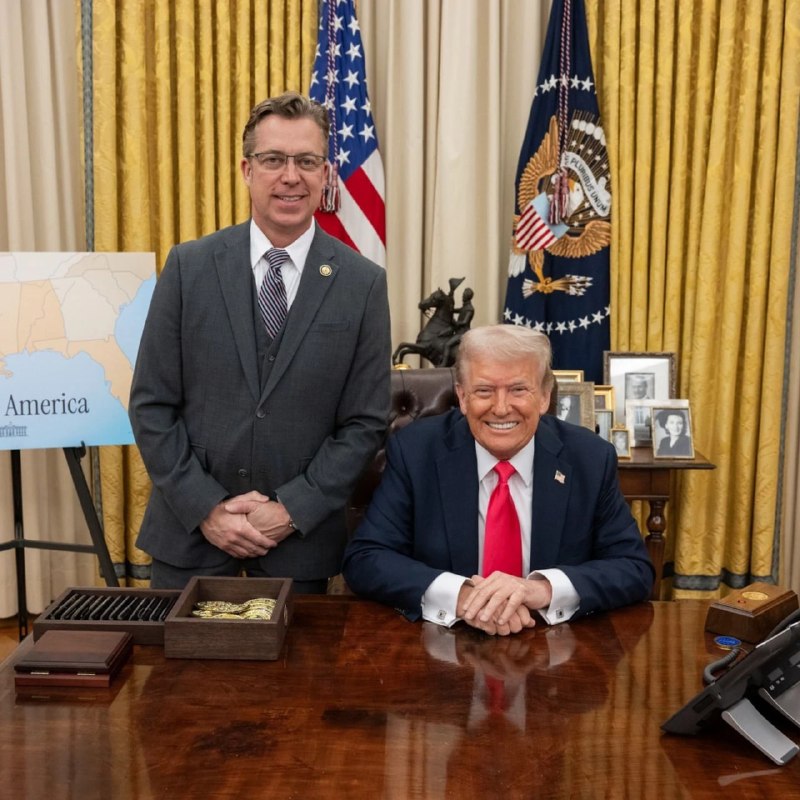 הנציג אנדי אוגלס, רפובליקני בן שתי קדנציות הנתמך על ידי הנשיא טראמפ, הפסיד בפריימריז של הרפובליקה הדמוקרטית…