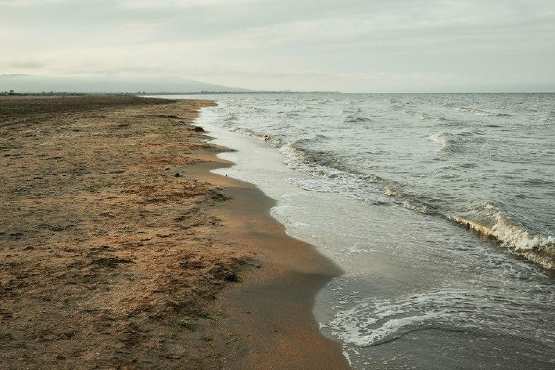Гора Шалбуздаг, Ахтынские бани, высокогорная капуста, легенды о Шарвили и ротонда, посвященная герою эпоса, река Самур и Самурский лиановый лес, черные фото