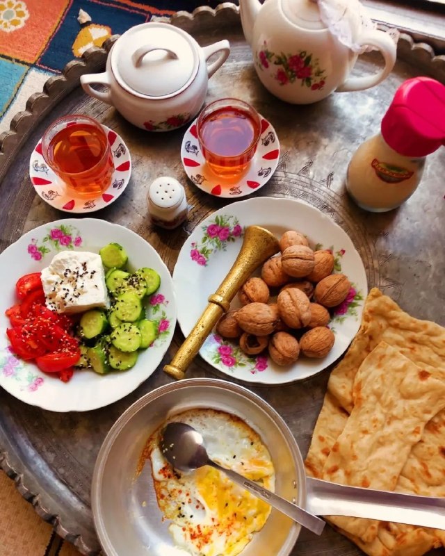 یاشیل وطن _ اخبار روز: دیروز را فراموش کن، چون او هم با تو همین کار را کرده است.بخاطر فردای نیامده هم نگران نباش، شاید نیاید.چشمهایت را باز کن 