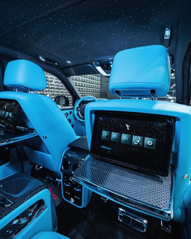 Rolls-Royce Cullinan ll Black Badge Tiffany edition 8