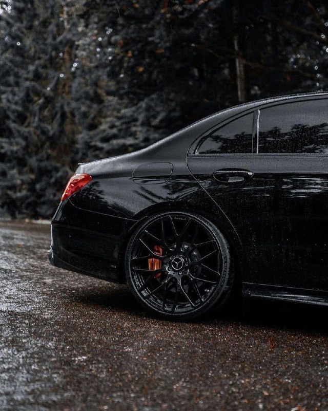 Mercedes benz e class (w213) Brabus 700 3