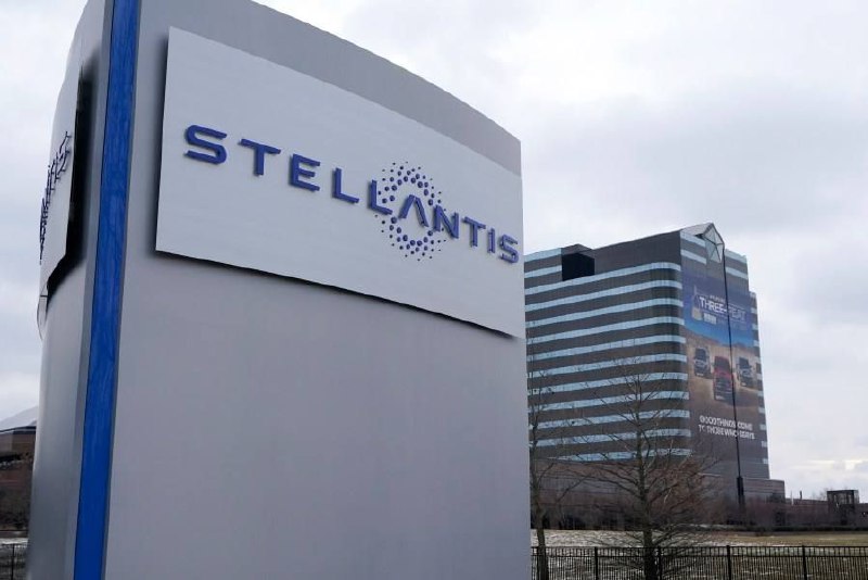 Автопроизводитель Stellantis приостанавливает производство на двух сборочных зав