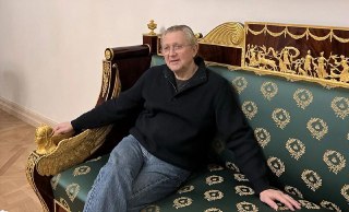 В Питере задержали Илью Трабера — «бизнесмена» из 90-х также известного под прозвищем Антиквар. Прокуратуры Испании и Монако связывали Трабера с Тамбовской ОПГ. По информации «Фонтанки», поводом для задержания стало совершённое в 2020 году под Выборгом зак