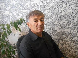 В Ставрополье задержали защитника фермеров, у которых изымали скотВ Ставропольском крае задержали экоактивиста Давуда Адахова. Что именно ему вменяют, пока неизвестно. Об этом сообщило движение «Аграрный совет», созданное последователями конспиролога Светл