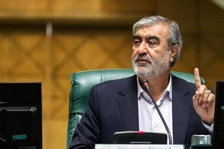 خبر فوری/ عصر فوری: رئیس کمیسیون امنیت ملی: تسلیم نظم جدید ایران بر منطقه شویدعزیزی:🔹تحرکات شما تحت رصد دقیق ماست.🔹هرگونه محاسبهی غلط و خط