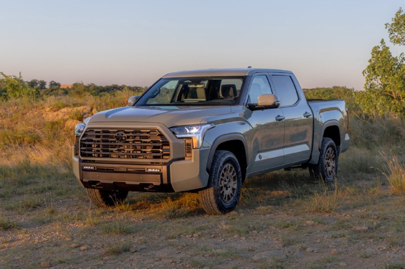 🚗⚡ Обновлённая Toyota Tundra 2027 года: свежий дизайн, улучшенный салон и подве