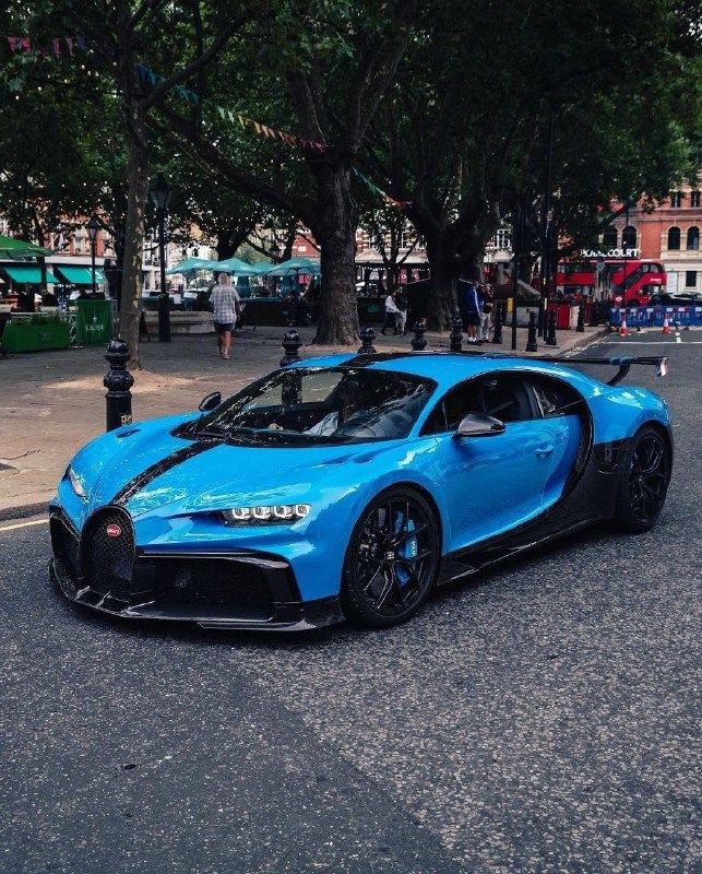 Bugatti Chiron Pur Sport 3
