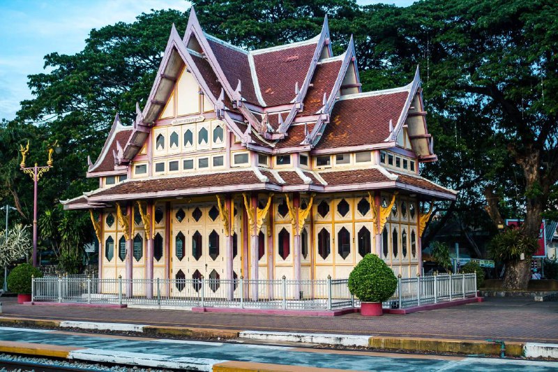 10 красивых вокзалов мира Многие из них признаны историческими памятниками, но продолжают встречать и провожать пассажиров Северный вокзал в Париже... - изображение 8 - вокзал, железнодорожный, центральный