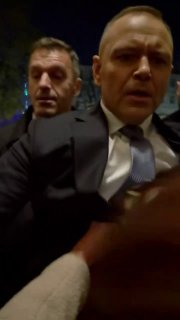 נשיא פולין קרול נורוקי פרץ בלילה לבניין בית המשפט לחוקה: האבטחה נאלצה להדוף קהל של מפגינים ושופטים חדשים שח…