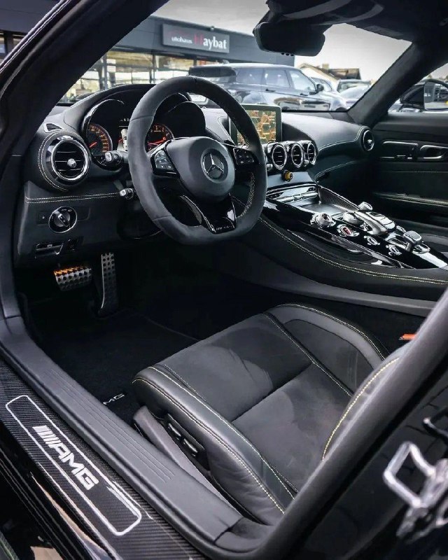 Mercedes Benz 4