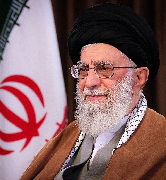 В России впервые выйдут мемуары Али Хаменеи Об этом «Осторожно, новости» рассказали в редакции «ОГИЗ» издательства АСТ нонфикшн. Предположительно, книга «Камера №14»  появится в магазинах в апреле. Издание состоит из воспоминаний, записанных самим аятоллой